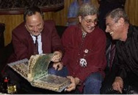 Membri ai Clubului Aristocratic Rapid la o întâlnire a clubului, fotografia 15